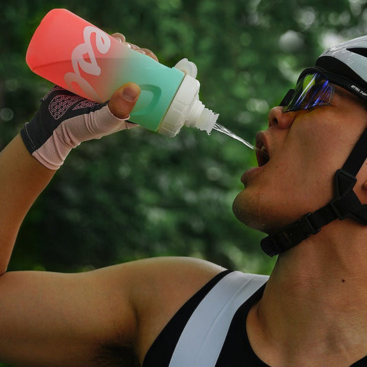 Gradient Squeeze Cycling Water Bottle Main| Yiran Sportslife