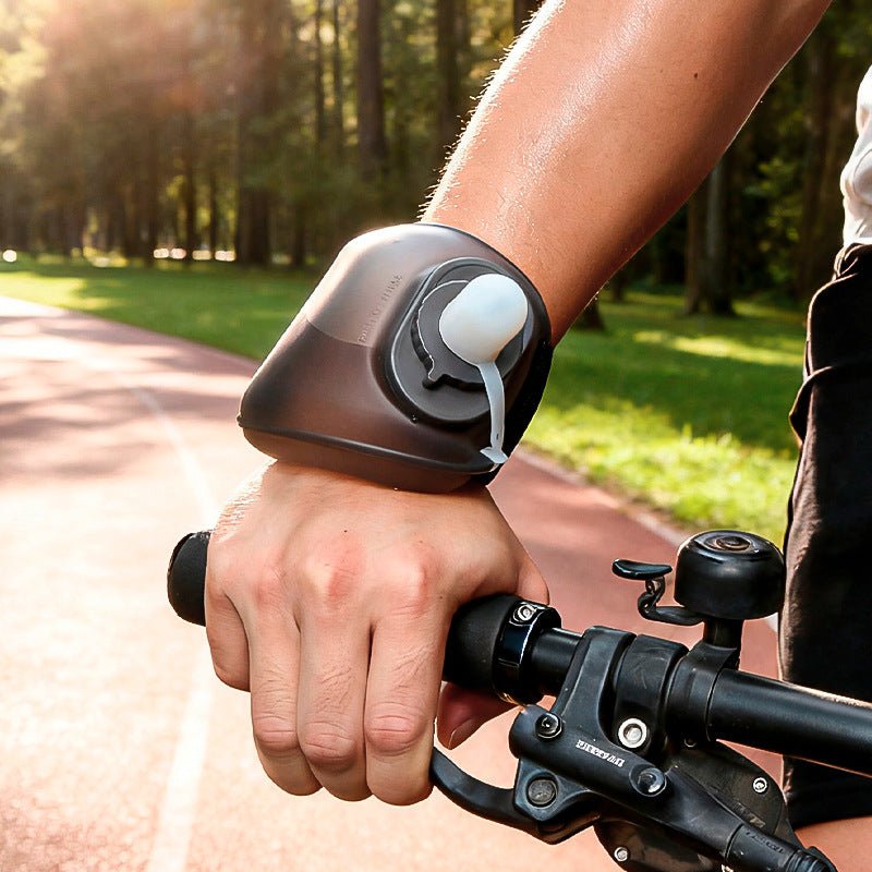 200ml Wrist Running Bottle Main|Yiran Sportslife